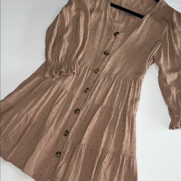 Elegant Tan Button-Down Dress - Picture 6 of 12